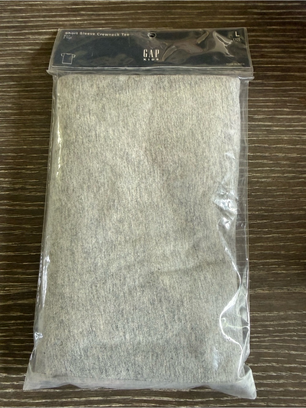 NWT size Medium (8) GAP Kids Short Sleeve Crewneck Tee Light Heather Gray